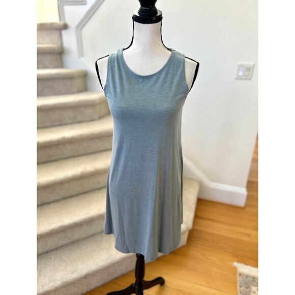 Free Fly Green Blue Sleeveless Scoop Neck Knee Length Sport Flex Dress - Picture 1 of 6